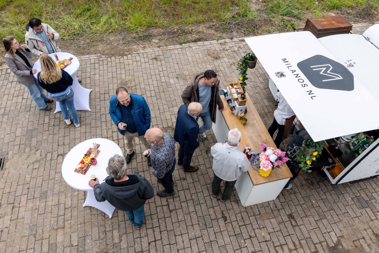 Een hapje en drankje bij de koffiekar