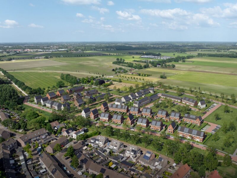 Start bouw Tussen de Leijen, Rijen